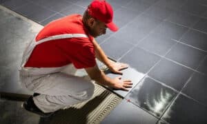 È consigliabile chiedere il parere di un professionista per evitare di danneggiare il pavimento